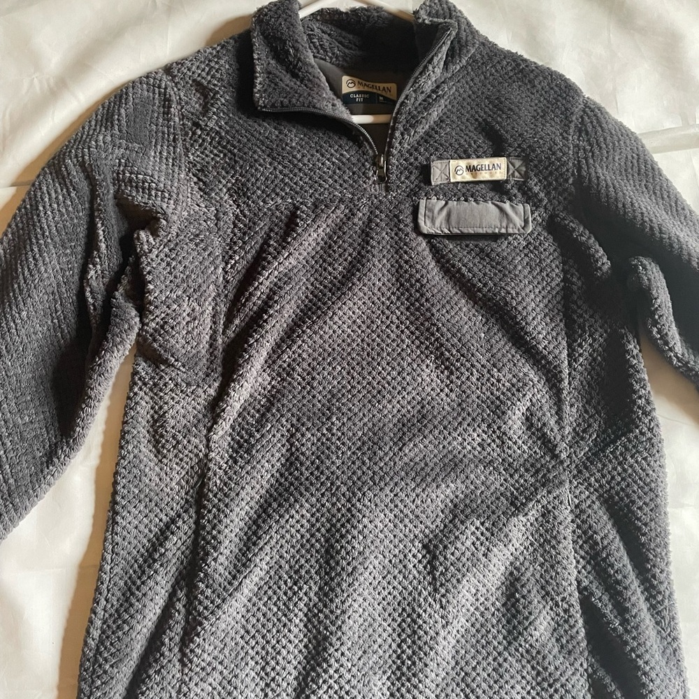 Magellan Pullover - image 1